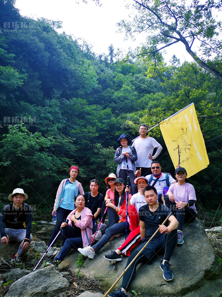 銳思科集團(tuán)大別山野外生存訓(xùn)練