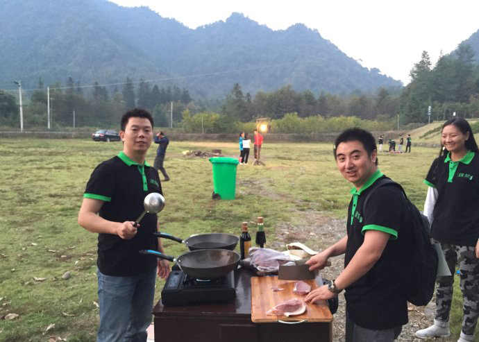 埋鍋造飯